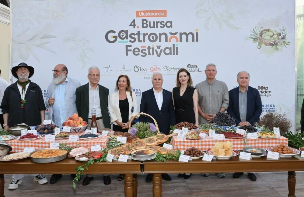 Büyükşehir Belediyesi’nin Bursa mutfağını dünyaya tanıtmak amacıyla düzenlediği ‘Uluslararası Gastronomi