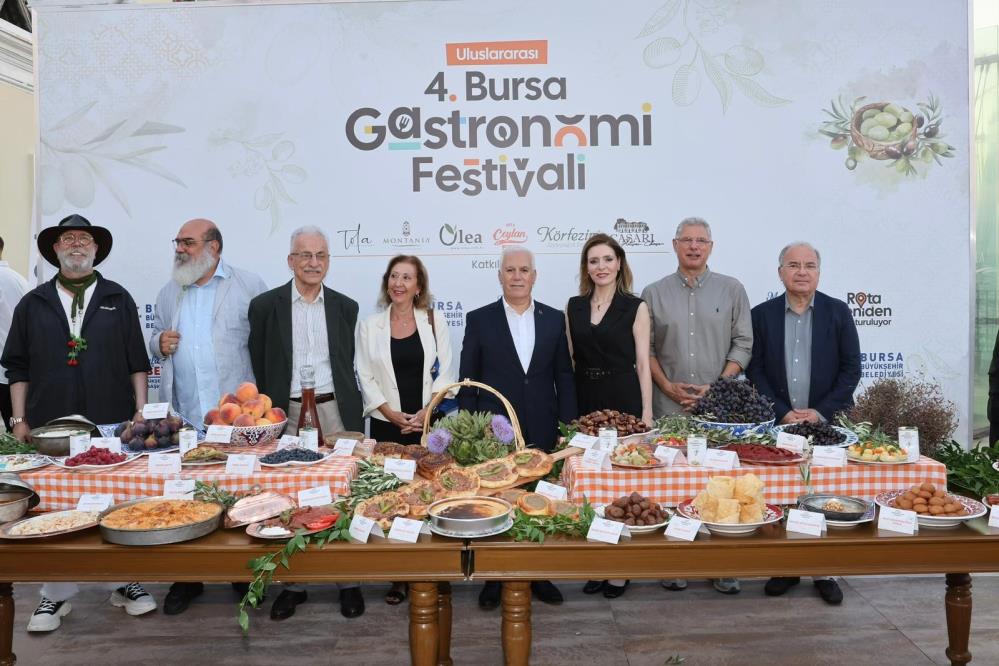 Büyükşehir Belediyesi’nin Bursa mutfağını dünyaya tanıtmak amacıyla düzenlediği ‘Uluslararası Gastronomi