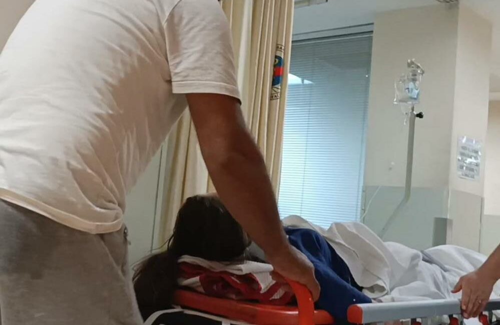 3. kat balkonundan düştü Bursa'nın İnegöl ilçesinde 3'üncü katın balkonundan düşen çocuk ağır yaralandı.