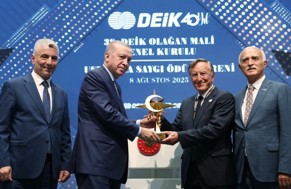 Cumhurbaşkanı Recep Tayyip Erdoğan, "Türkiye, barış masalarının aranan aktörü haline