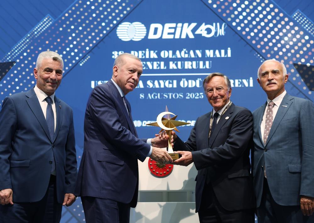 Cumhurbaşkanı Recep Tayyip Erdoğan, "Türkiye, barış masalarının aranan aktörü haline