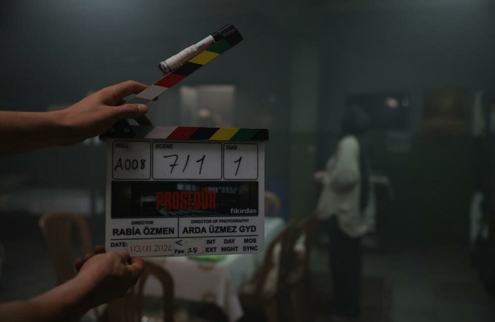 Genç yönetmen Rabia Özmen'in Esenler Film Festivali'nde ödüle layık görülen
