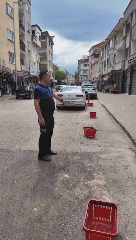 Bursa'nın İnegöl Belediyesi, ilçe genelinde yaya ve araç trafiğini olumsuz