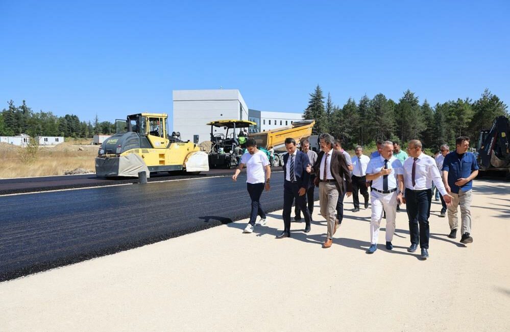 Kaba inşaat çalışmalarında sona gelinen Bursa Uludağ Üniversitesi (BUÜ) Diş