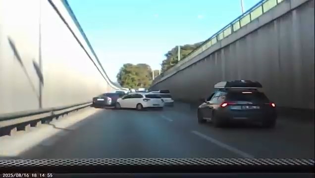 Bursa’da alkollü direksiyon başına geçen sürücü, trafiği birbirine kattı. Kural