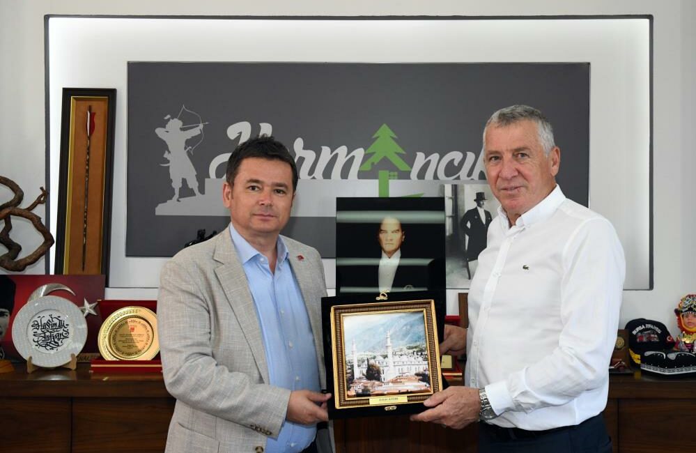 Bursa'nın Osmangazi Belediye Başkanı Erkan Aydın, Harmancık, Büyükorhan ve Orhaneli