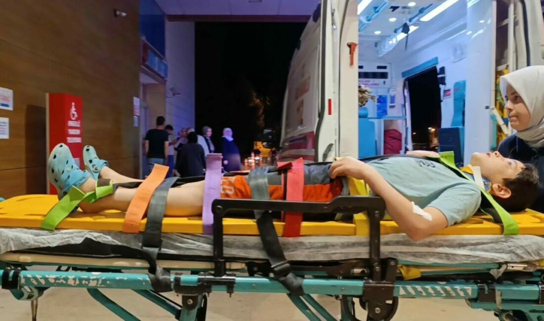 Bursa’nın İnegöl ilçesinde motosikletin çarptığı küçük çocuk yaralandı. Edinilen bilgiye