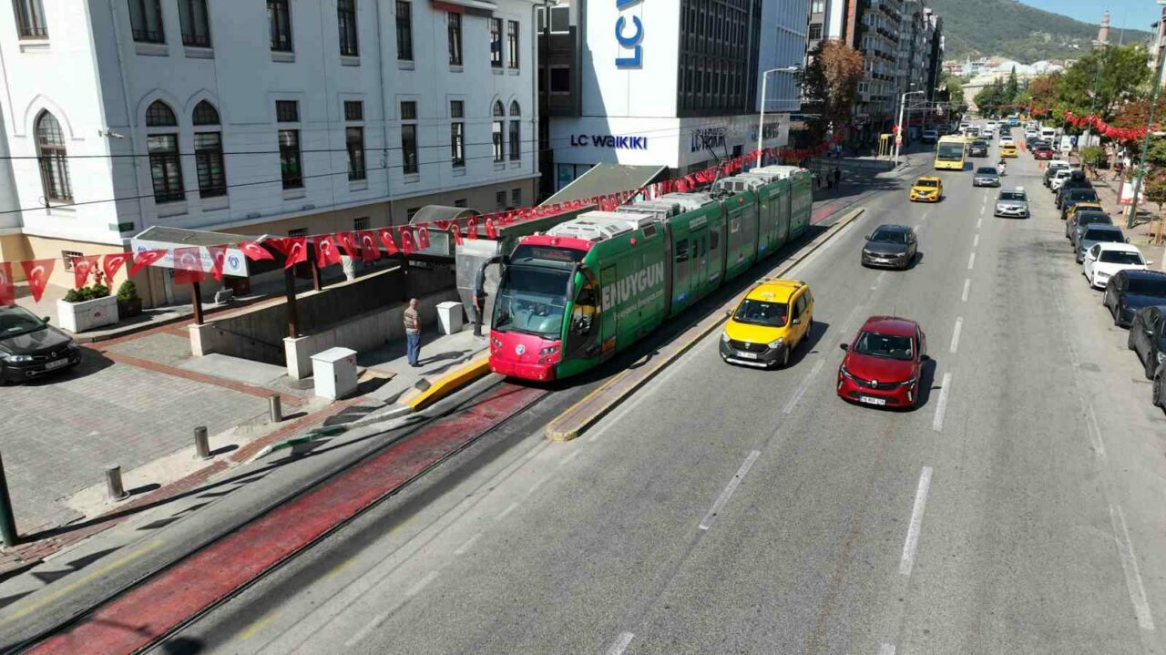 Bursa'da Şehirlerarası Otobüs Terminali ile Heykel Hanlar Bölgesi arasında tramvay