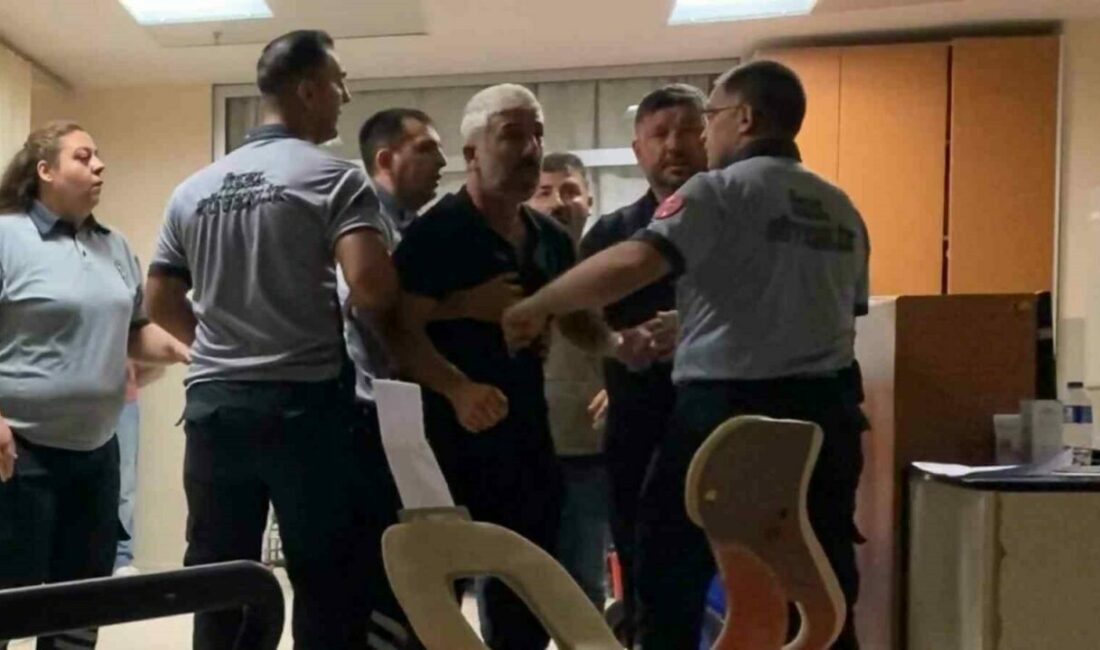 Bursa’nın İnegöl ilçesinde meydana gelen kazada 2 kişi yaralandı. Kaza