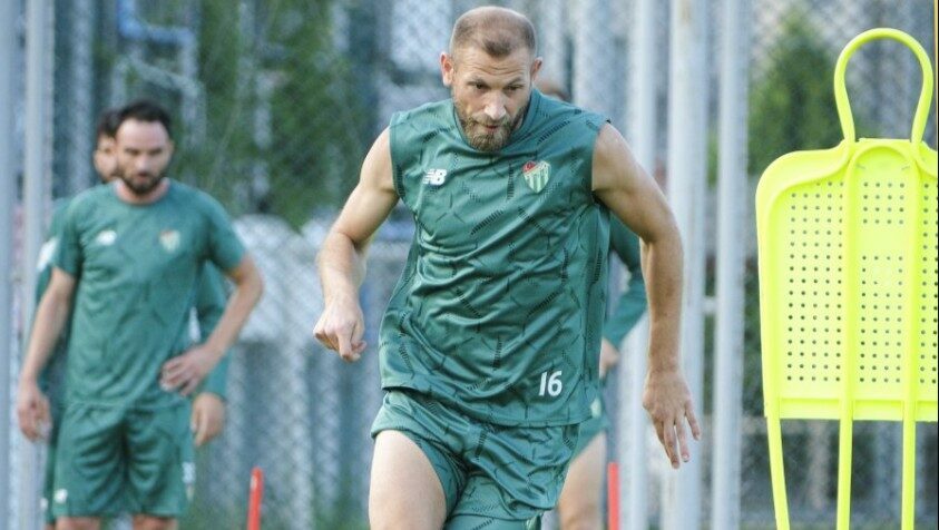 Bursaspor, TFF 2. Lig Kırmızı Grup 2. haftasında sahasında karşılaşacağı