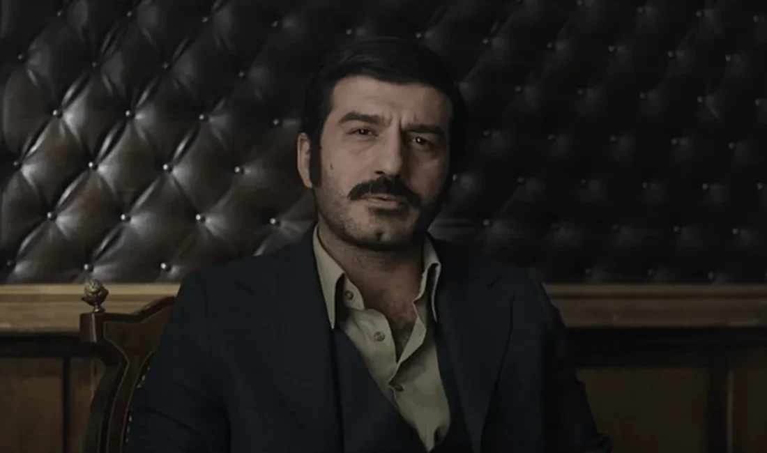 Ünlü oyunca kendini rolüne kaptırdı, haraç istedi Ünlü oyuncu Ufuk Bayraktar, Beyoğlu'nda bir restorana baskın yaparak haraç