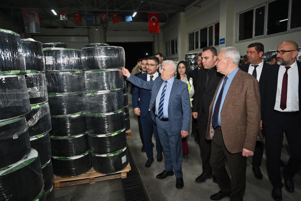 Bursa Büyükşehir Belediyesi’nin çiftçiye nefes olan Damla Sulama Boru Üretim