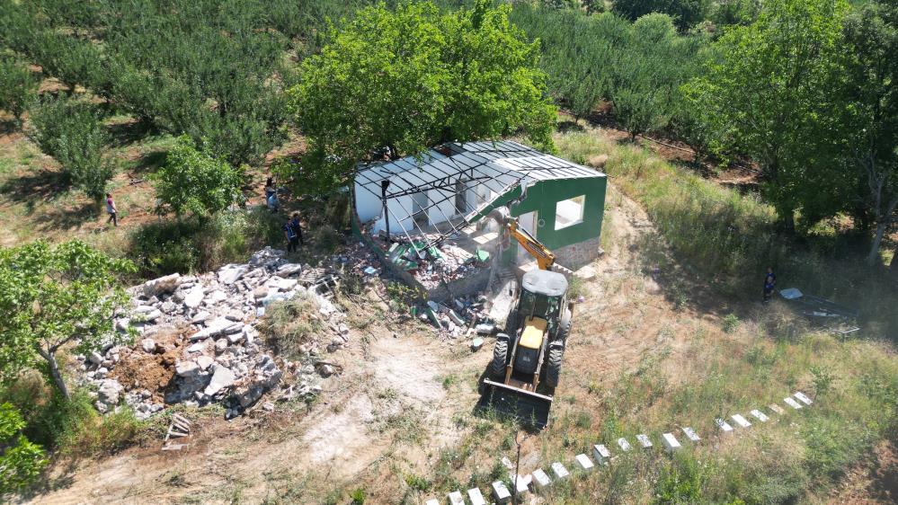 Bursa İnegöl Belediyesi’nin kaçak yapıyla mücadele çalışmaları kapsamında 2024 ve