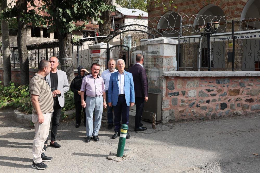 Bursa Büyükşehir Belediye Başkanı Mustafa Bozbey, eski yerleşim yerlerinde tarihi