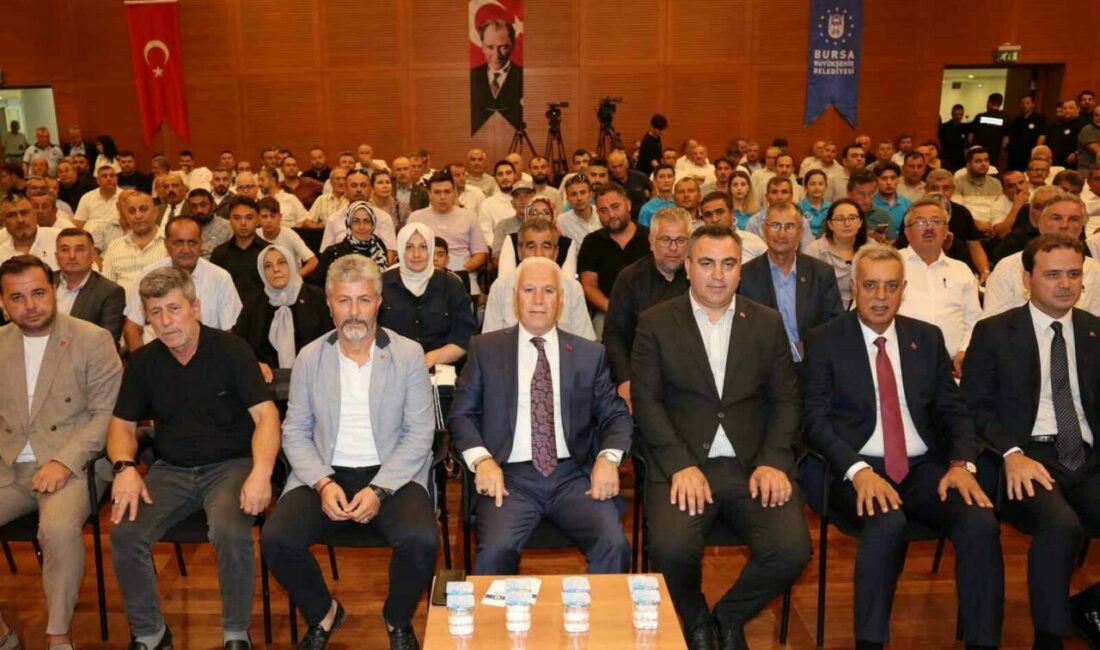 Bursa Büyükşehir Belediye Başkanı Mustafa Bozbey, kentin farklı noktalarında meydana