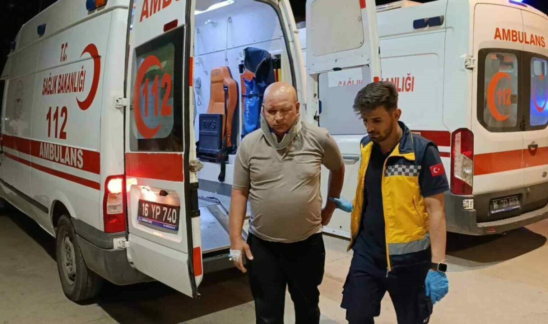 Bursa’nın İnegöl ilçesinde iki otomobil kafa kafaya çarpıştı kazada 4
