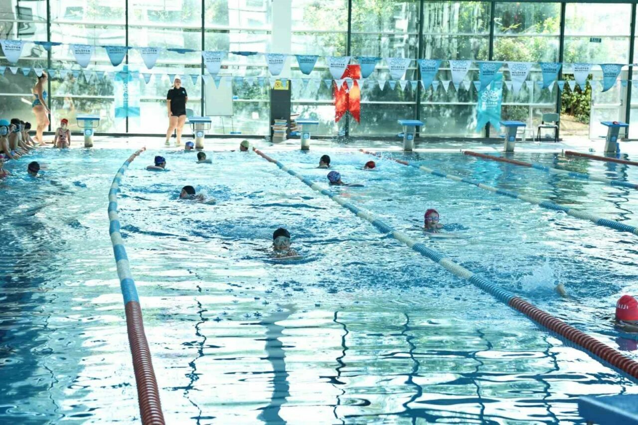 Nilüfer Belediyesi, çocuk ve gençlerin okul döneminde de spor yapmaya