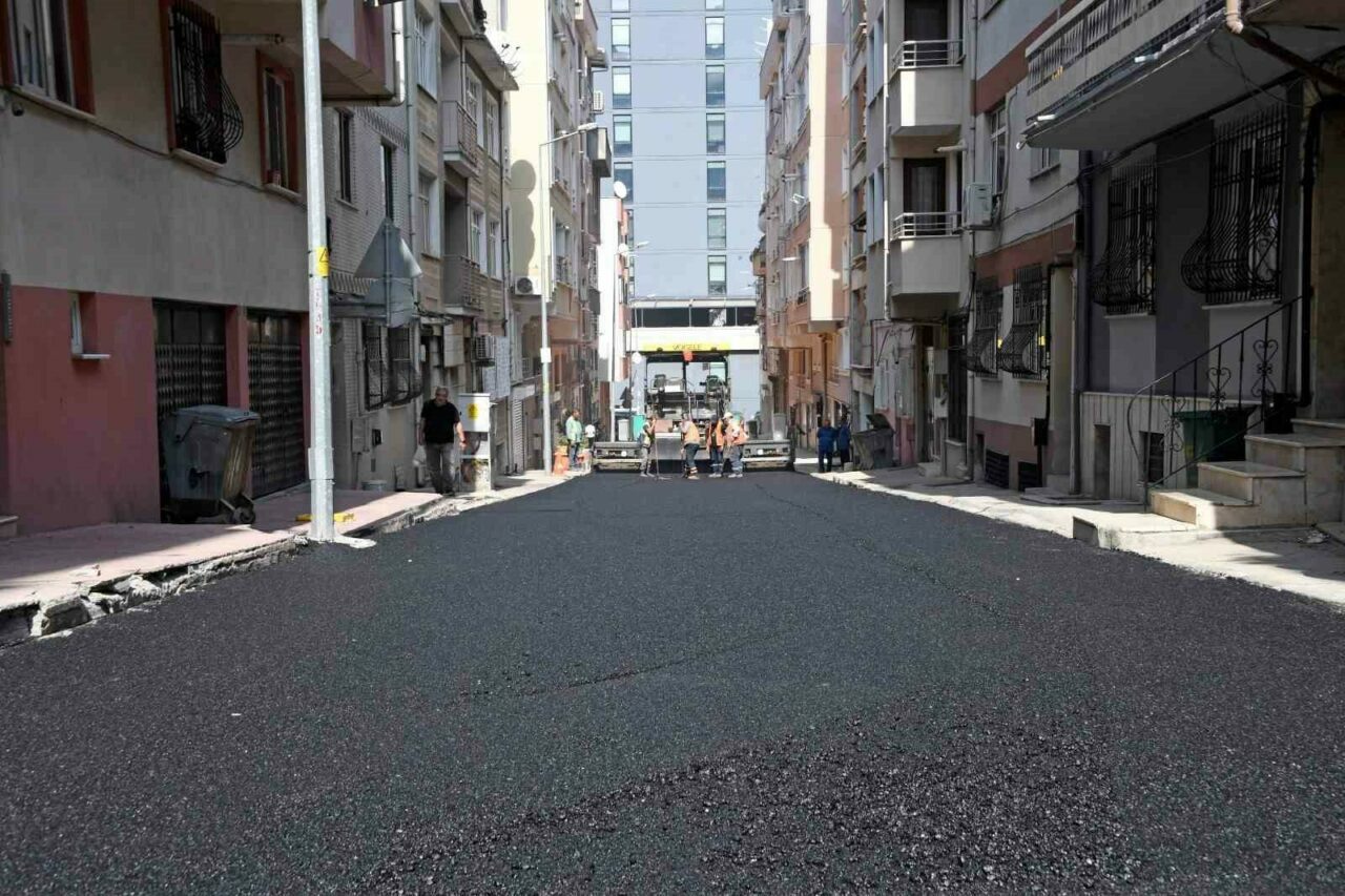 Osmangazi Belediyesi, ilçedeki yolları daha konforlu hale getirmek için asfalt