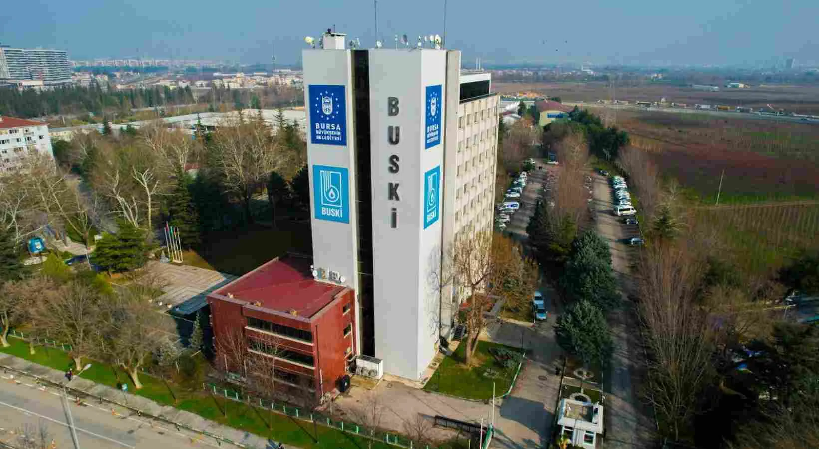 Bursa'da yaşanan susuzluk nedeniyle en fazla konuşulan kurumlardan olan BUSKİ,