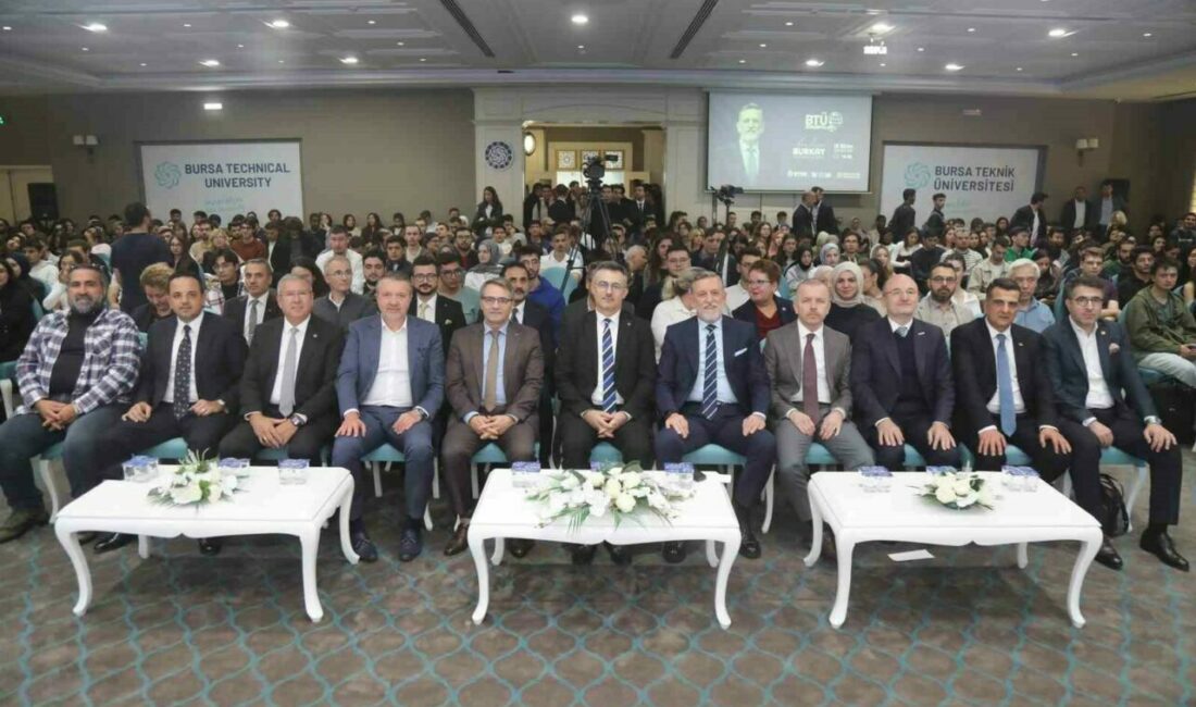 BTÜ Konuşmaları’nın konuğu olan BTSO Başkanı İbrahim Burkay, öğrencilere seslenerek,
