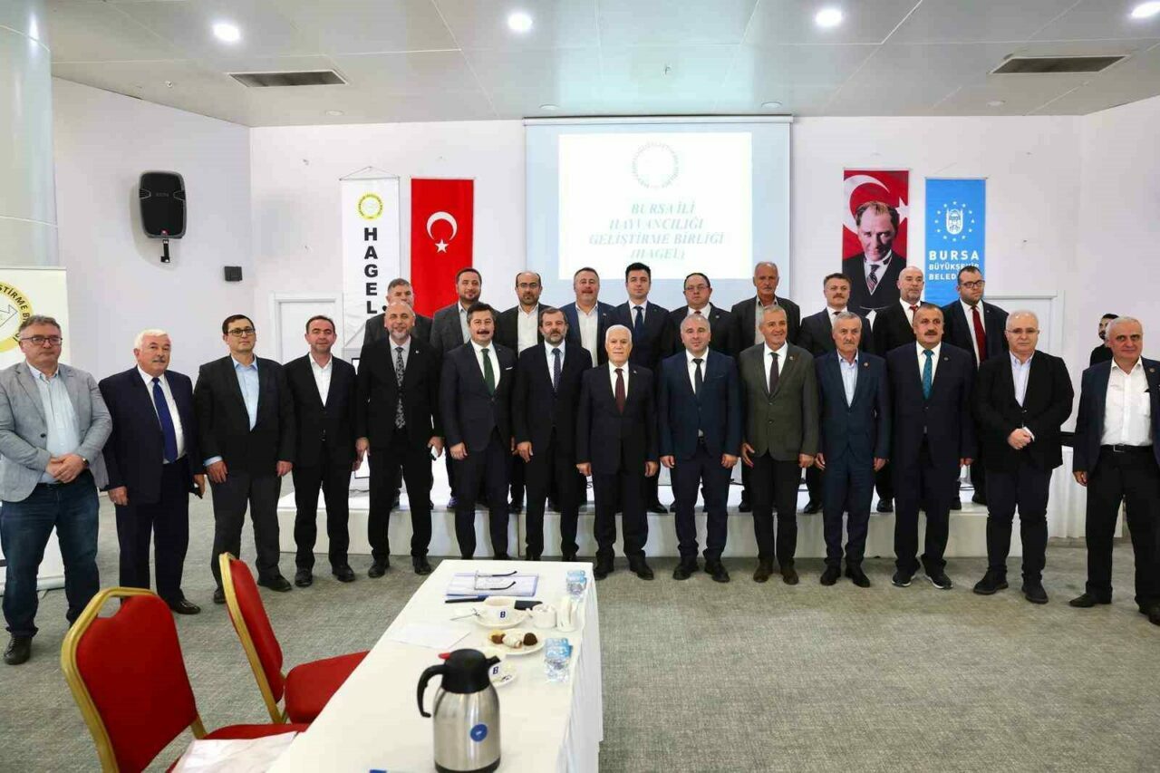 Bursa İli Hayvancılığı Geliştirme Birliği (HAGEL) Meclis toplantısında konuşan Bursa