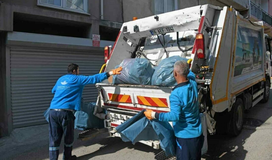 Çevre ve geri dönüşüm konusunda geliştirdiği projelerle adından sıkça söz