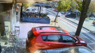 Bursa’da bir sürücü, tali yoldan çıkan 15 milyon liralık lüks