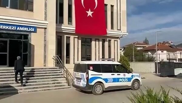 Bursa’nın Yenişehir ilçesinde, haklarında toplam 28 yıl 8 ay kesinleşmiş