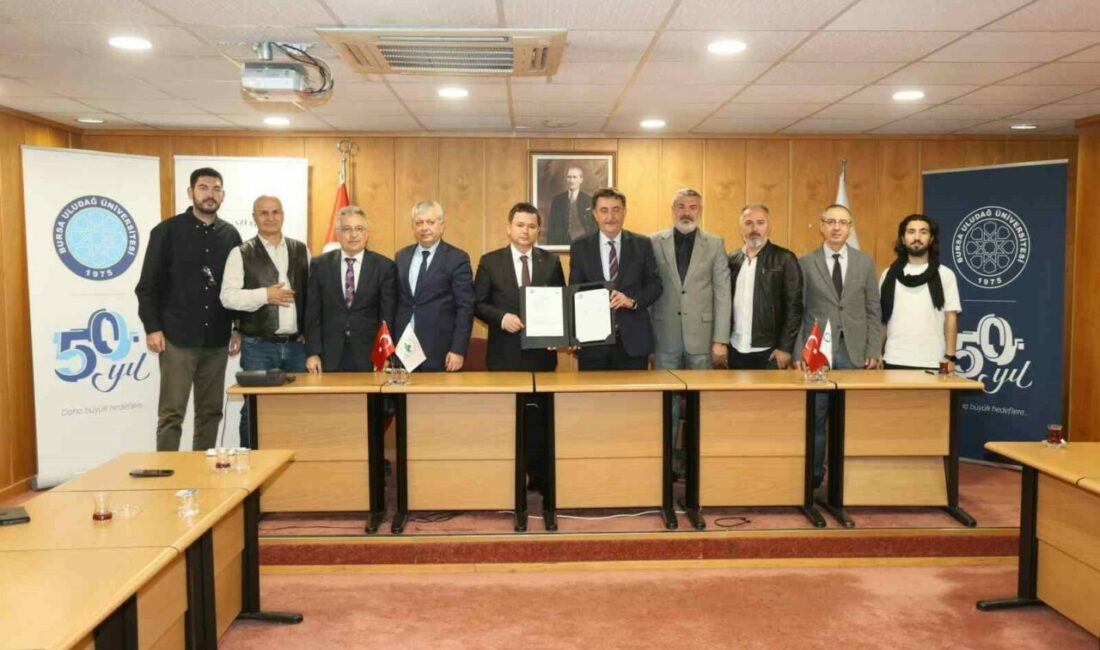 Bursa Uludağ Üniversitesi Karagöz ve Kukla Oyunları Uygulama ve Araştırma