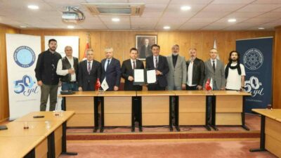 Bursa Uludağ Üniversitesi Karagöz ve Kukla Oyunları Uygulama ve Araştırma