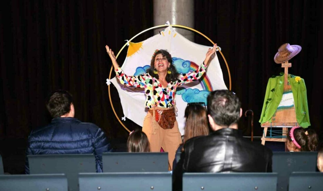 Osmangazi Belediyesi, düzenlediği tiyatro oyunlarıyla çocuklara toprağın, doğanın, ağacın ve