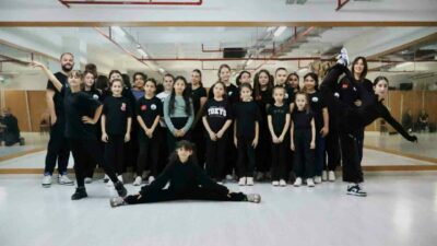 Osmangazi Belediyesi, düzenlediği dans kurslarıyla gençleri ritmin, sanatın ve hareketin