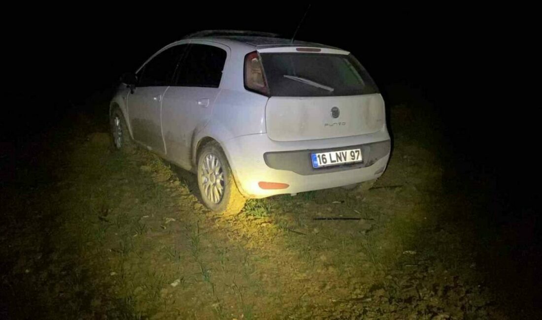 Bursa’nın İnegöl ilçesinde polisin dur ihtarına uymayan otomobil sürücüsü, 30