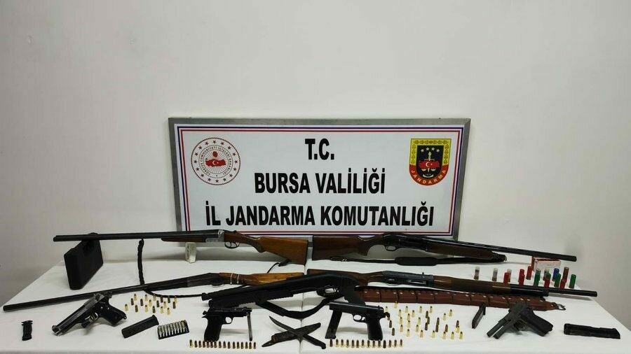 Bursa’nın İznik ilçesinde, jandarma tarafından yapılan operasyonda çok sayıda ruhsatsız