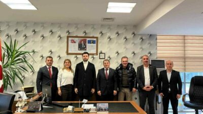 BURSA (İHA) – Bursaspor Başkanı Enes Çelik, Teknik Direktör Tahsin