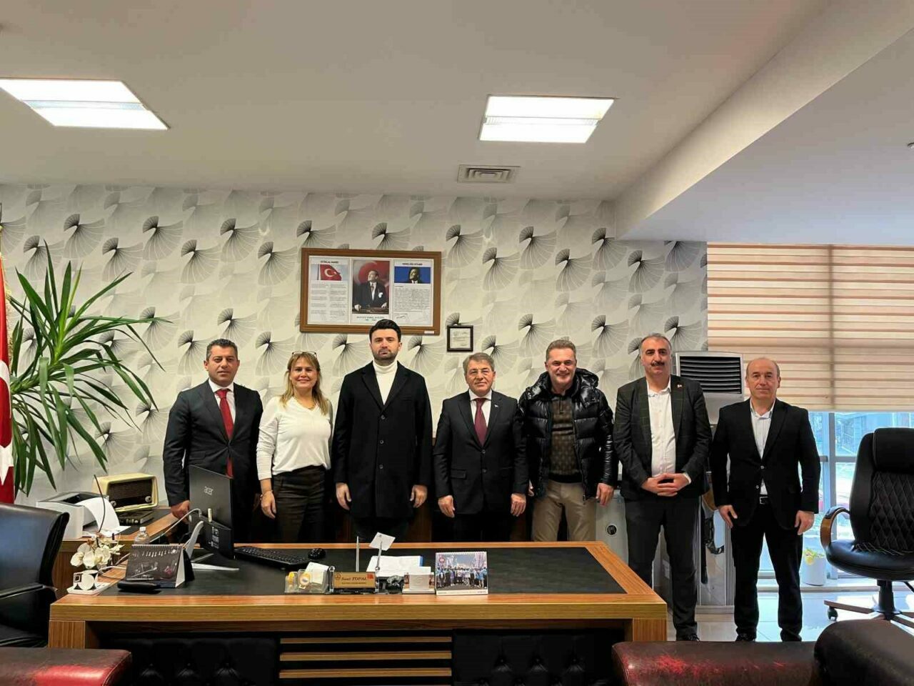 BURSA (İHA) – Bursaspor Başkanı Enes Çelik, Teknik Direktör Tahsin