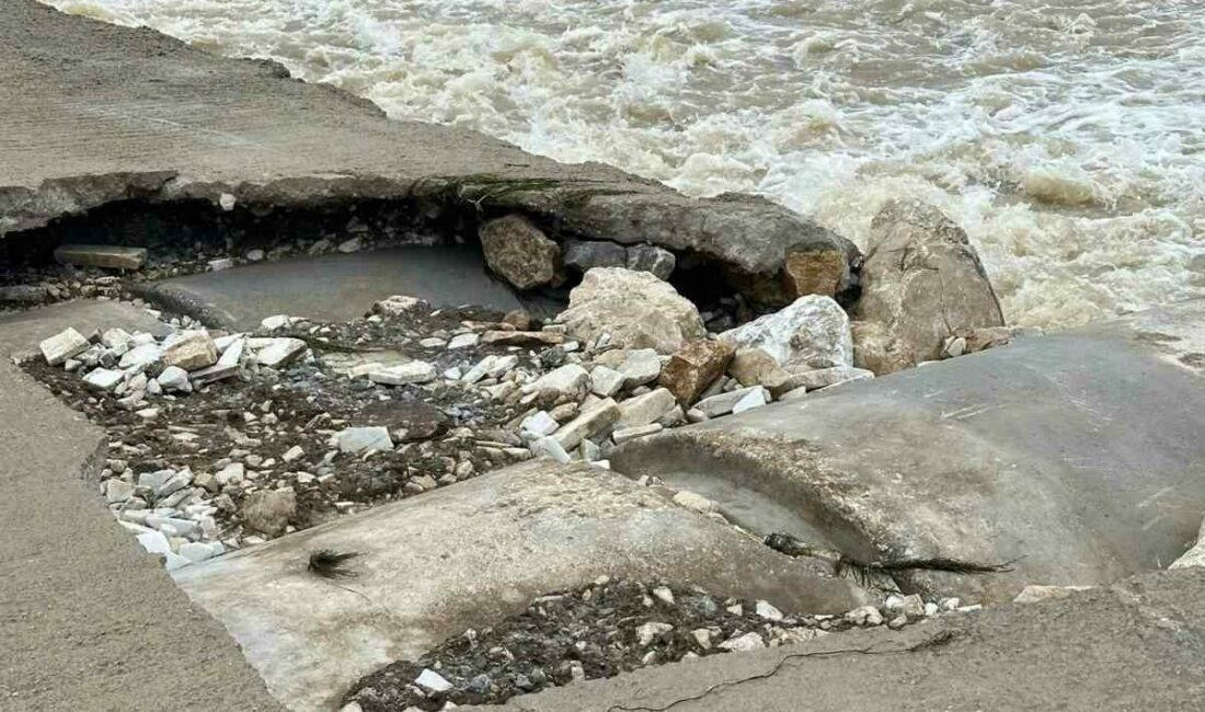 Mustafakemalpaşa’nın Yamanlı Mahallesi’nde mesire alanına geçişi sağlayan köprüdeki hasar, üzerinden