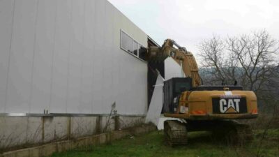 Nilüfer Belediyesi yıkım ekipleri, Tahtalı ve Yaylacık Mahallesi’nde toplam bin