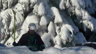 Bursa’da kar yağışının etkisini göstermesiyle birlikte Uludağ’da kar kalınlığı 1